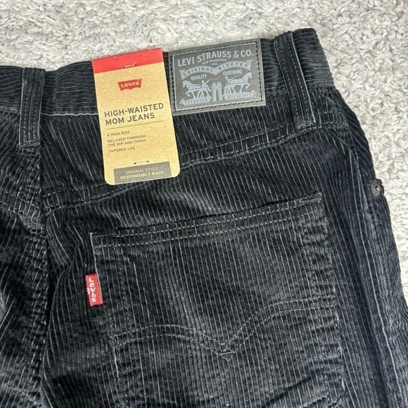 Levi's Pants Womens 29 NWT High Waisted Mom Jeans Classic Straight Leg Casual - Picture 4 of 5